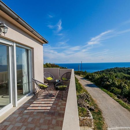 Villa Luana Vis Buitenkant foto