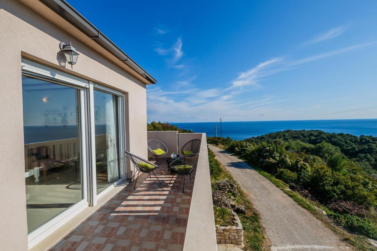 Villa Luana Vis Buitenkant foto
