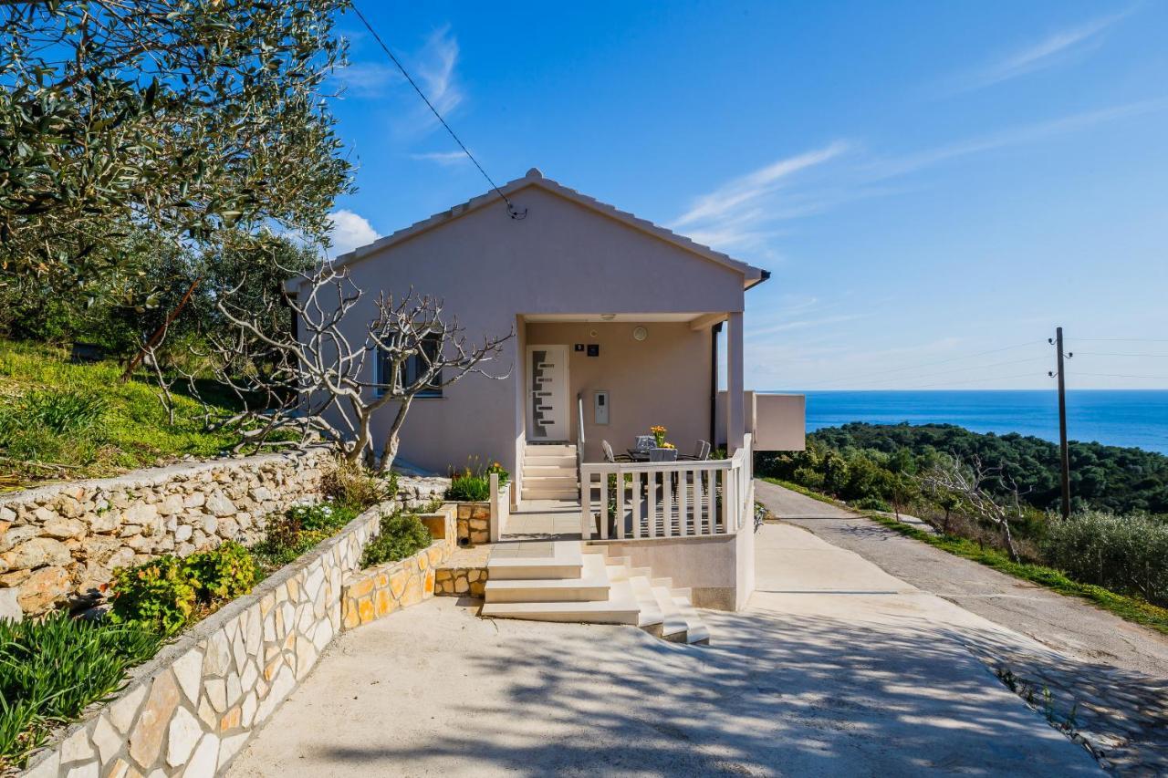 Villa Luana Vis Buitenkant foto