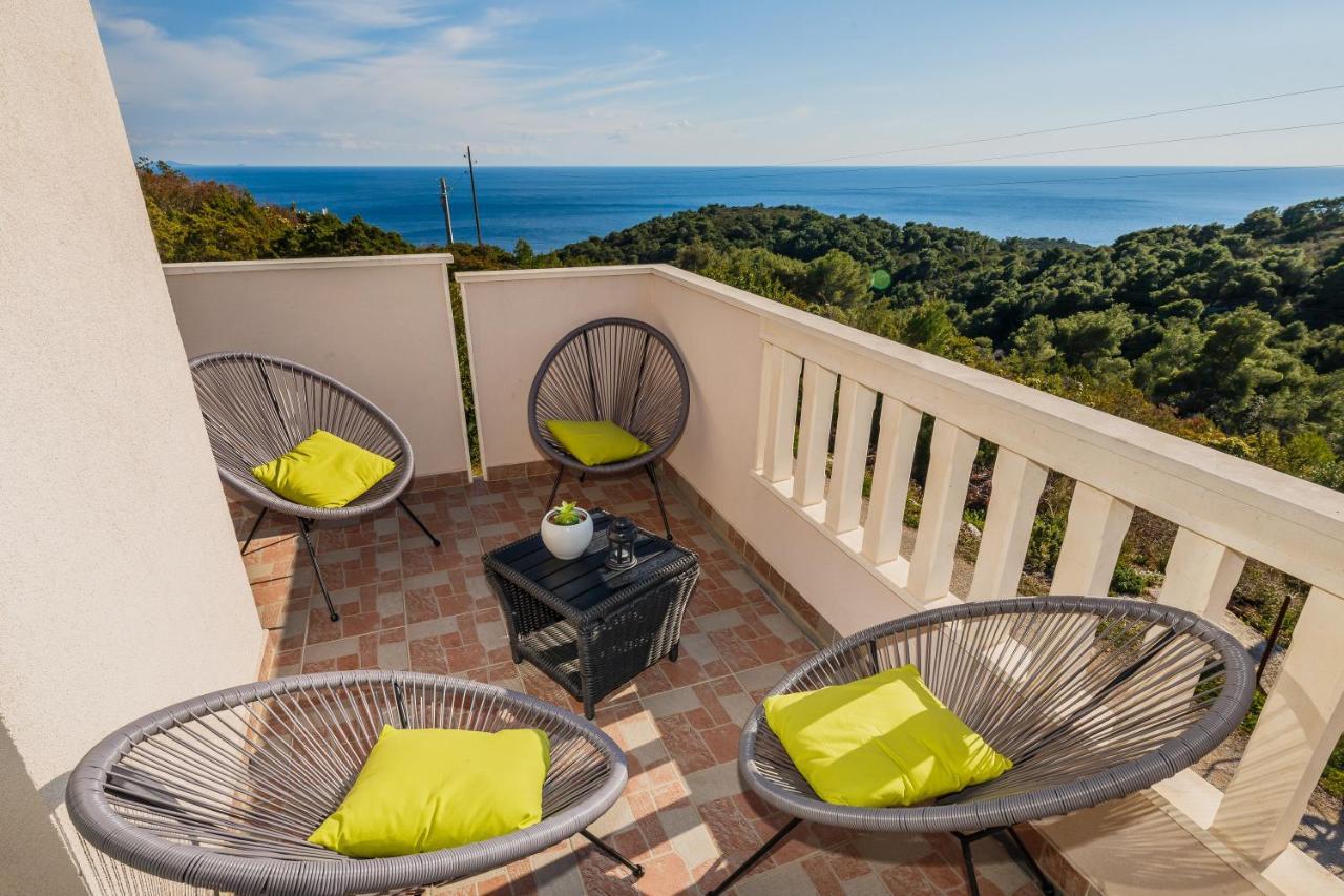 Villa Luana Vis Buitenkant foto