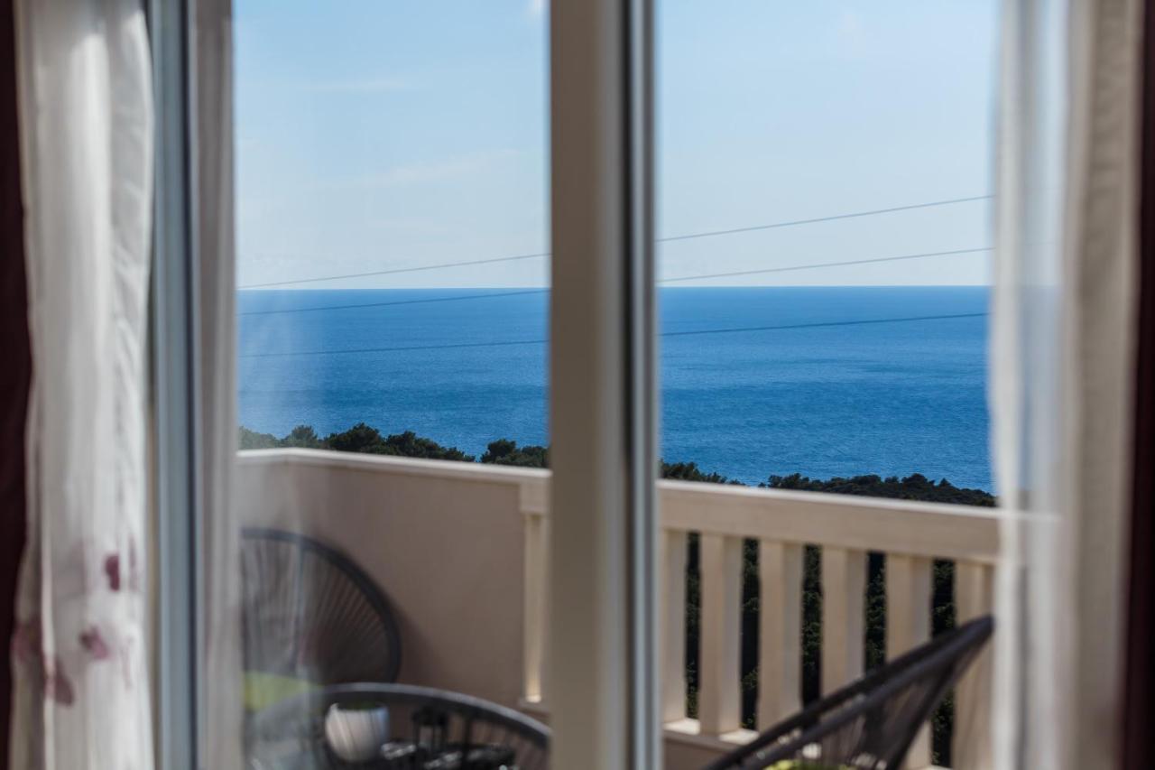 Villa Luana Vis Buitenkant foto