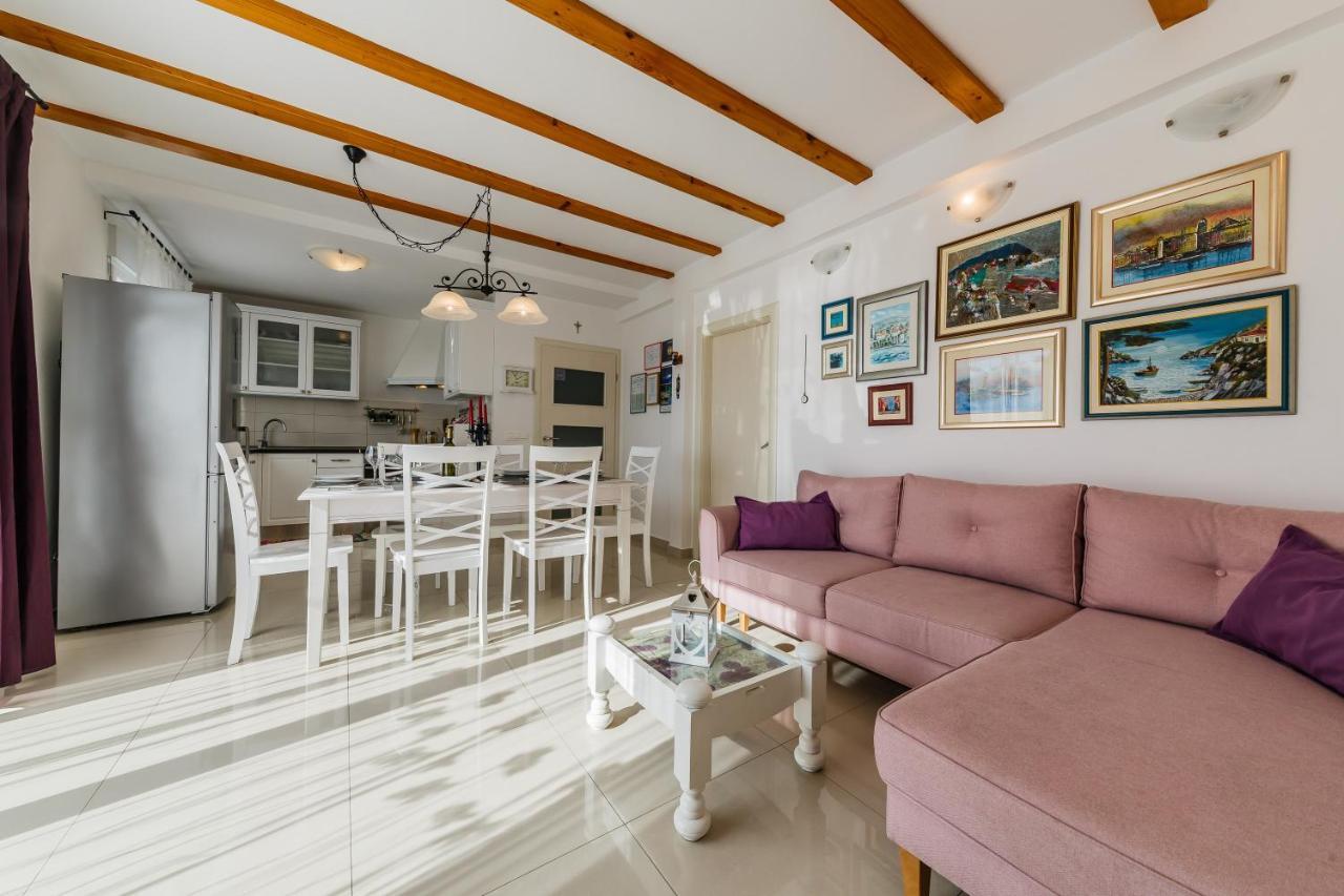 Villa Luana Vis Buitenkant foto