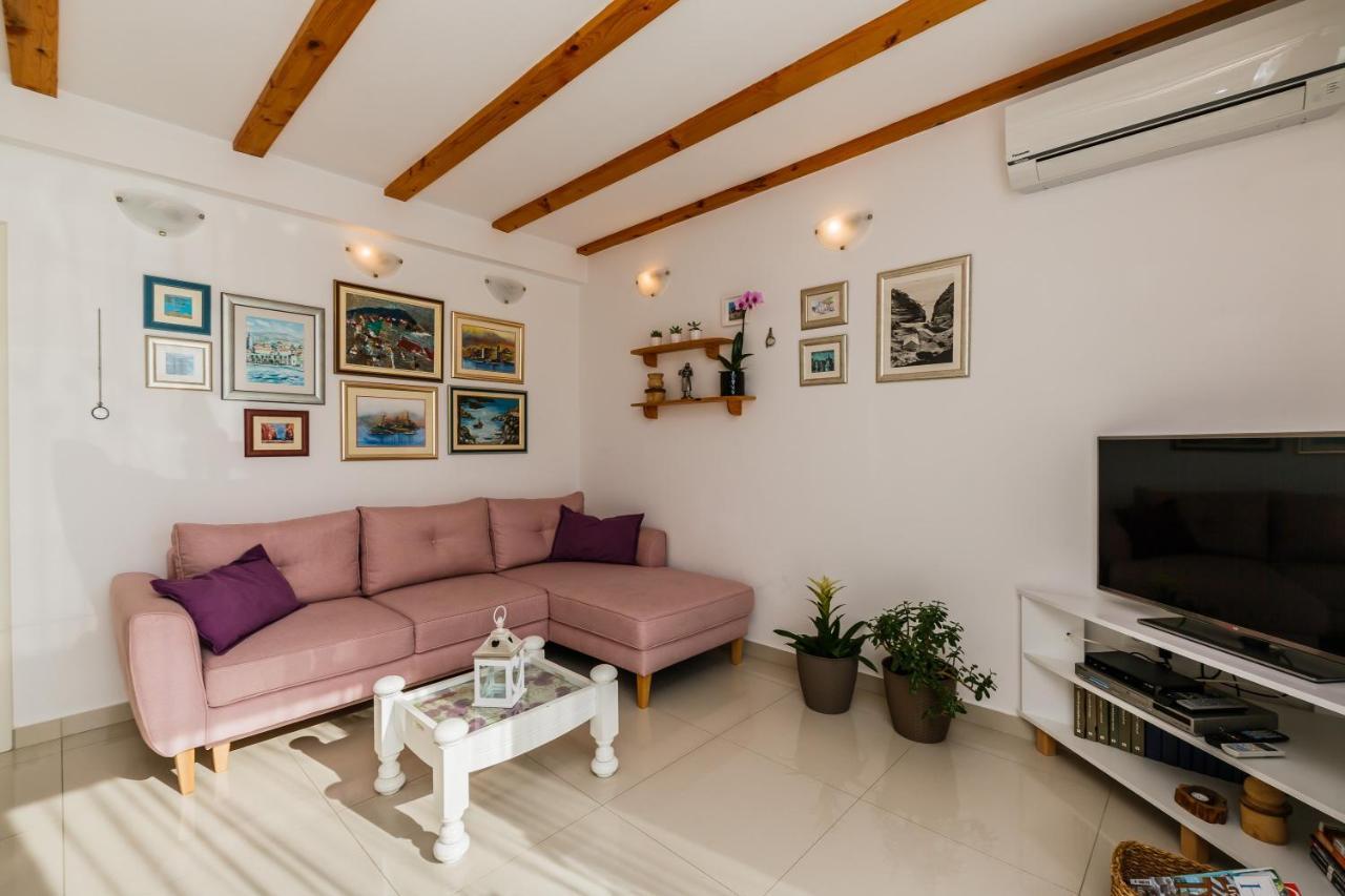 Villa Luana Vis Buitenkant foto