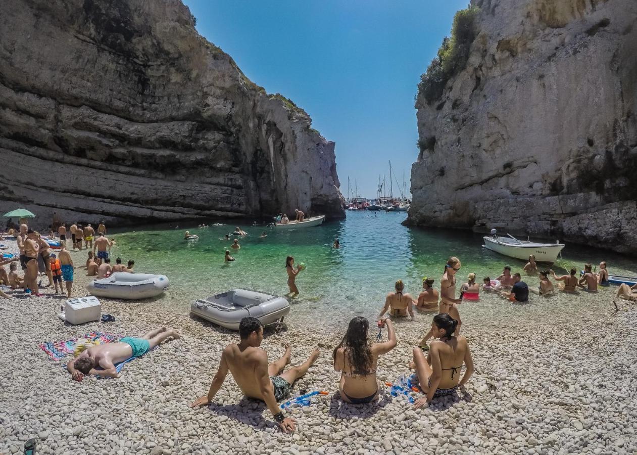 Villa Luana Vis Buitenkant foto