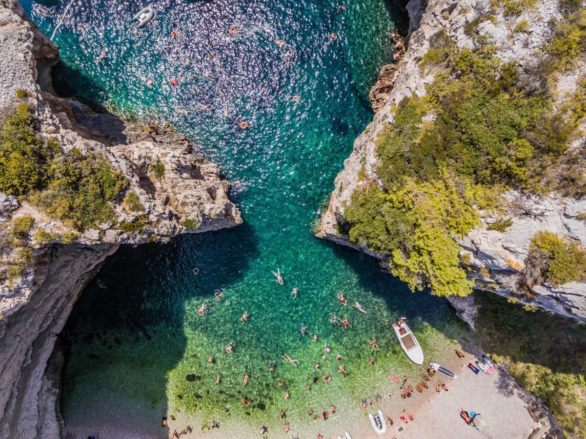 Villa Luana Vis Buitenkant foto