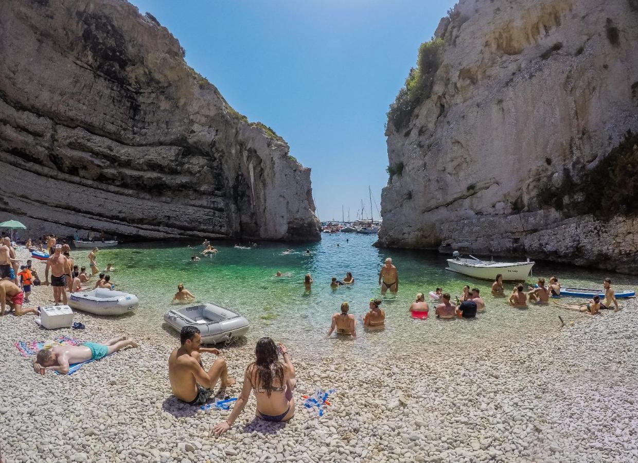 Villa Luana Vis Buitenkant foto