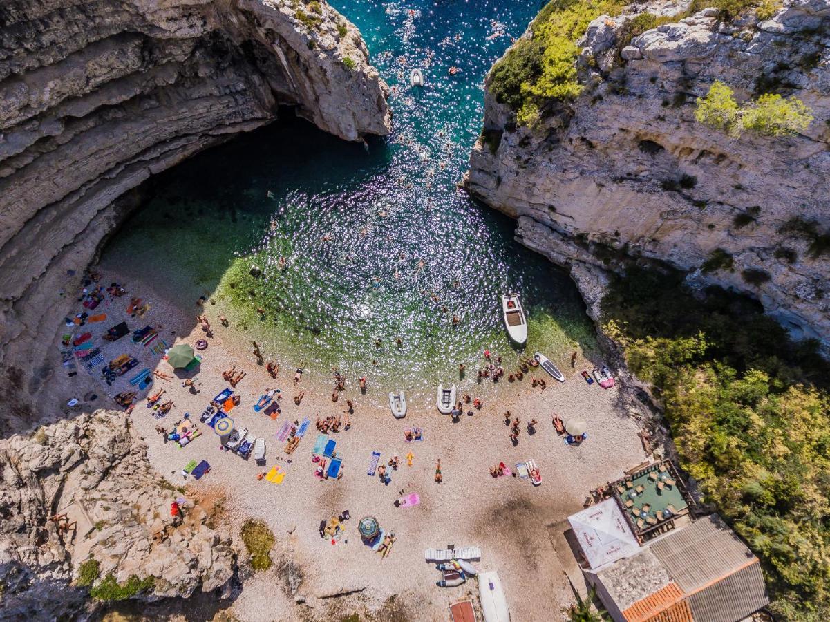 Villa Luana Vis Buitenkant foto