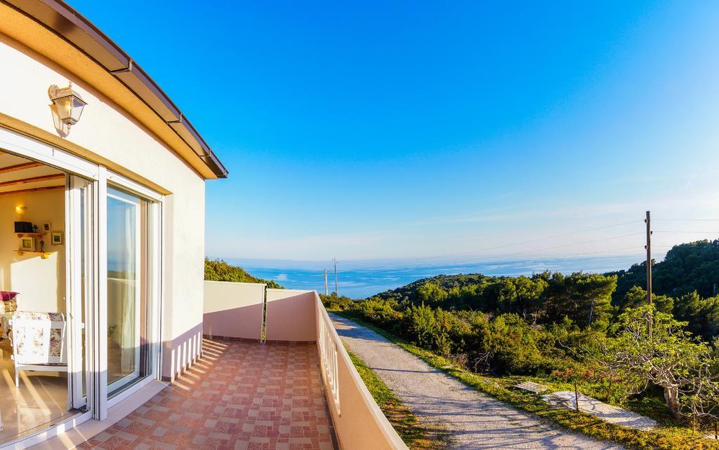 Villa Luana Vis Buitenkant foto